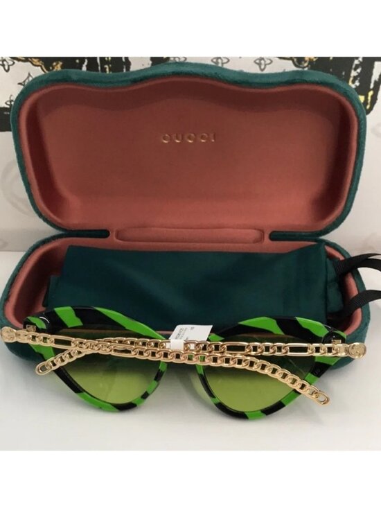 New Authentic Gucci GG0978S 006 Zebra Cat-Eye Sunglasses w/ GG Charms Green/Gold main image 9